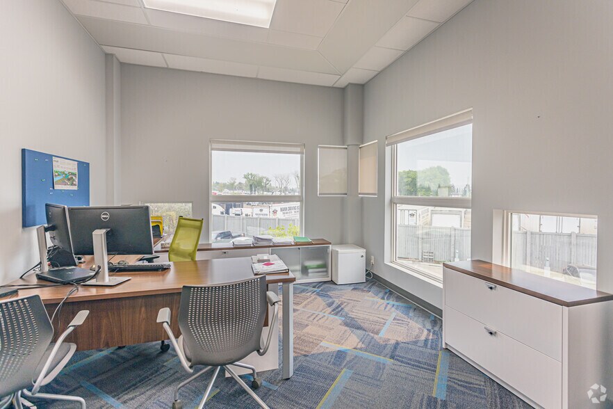 More Photos Of 6810 8th St, Edmonton Warehouse For Lease