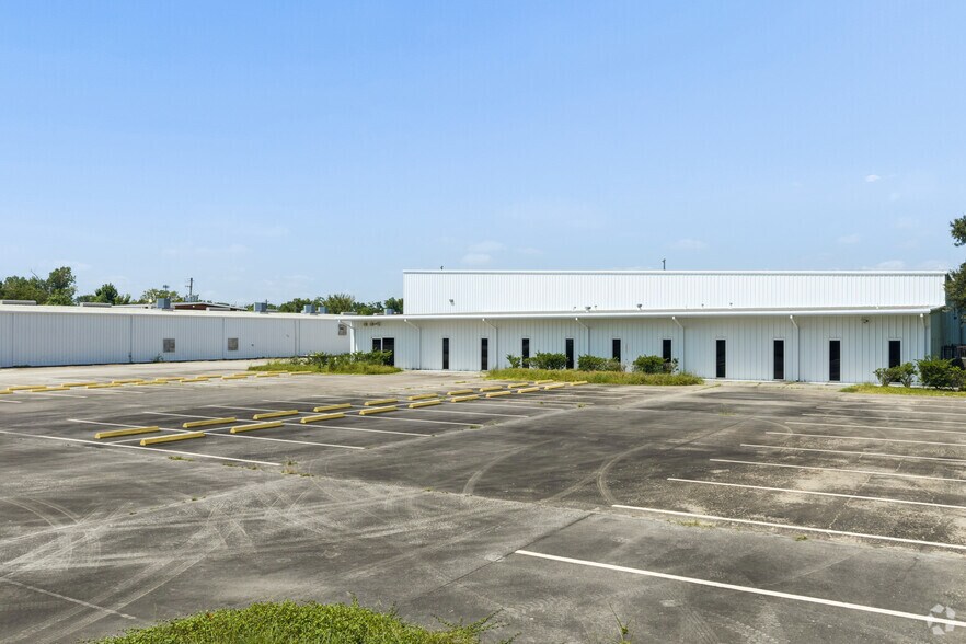 More Photos Of 11939 Aldine Westfield Rd, Houston Unknown For Lease