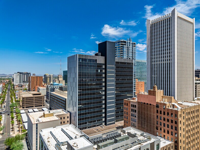 More Photos Of 111 W Monroe St, Phoenix Office Residential For Lease