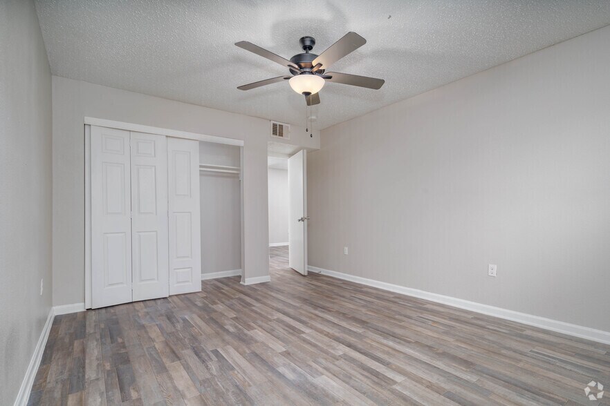 More Photos Of 3102 Hillcrest Dr, San Antonio Multifamily For Sale