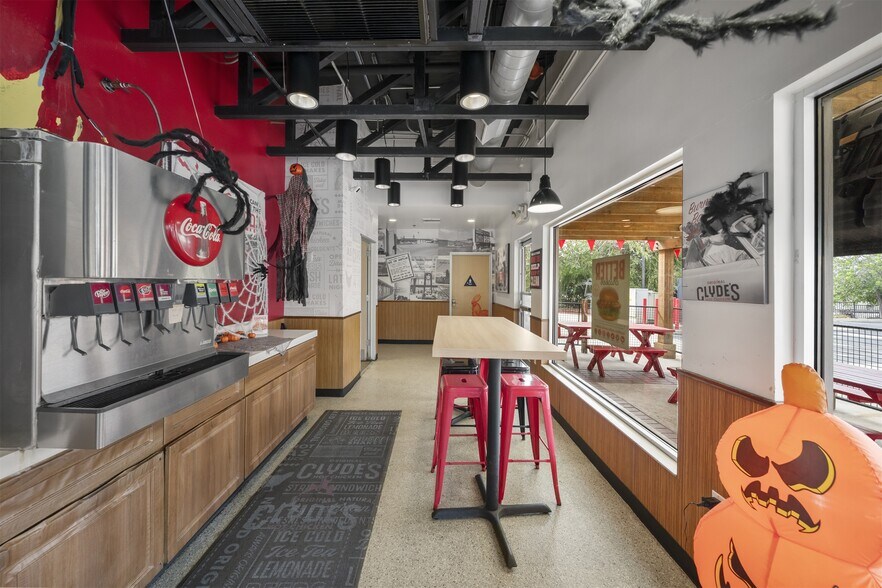 More Photos Of 8790 Central Ave, Montclair Fast Food For Sale