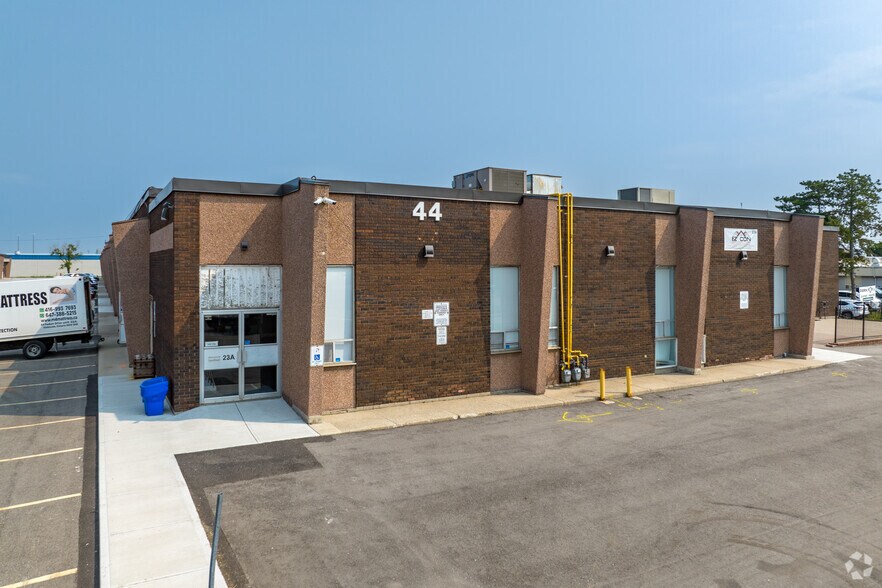Primary Photo Of 44 Fasken Dr, Toronto Flex For Lease