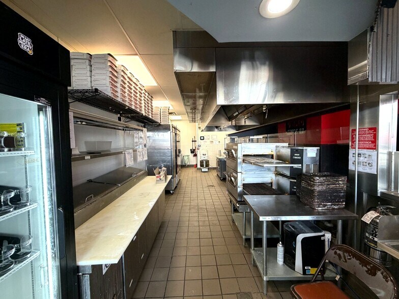 More Photos Of 241 7th St W, Saint Paul Storefront Retail Office For Lease