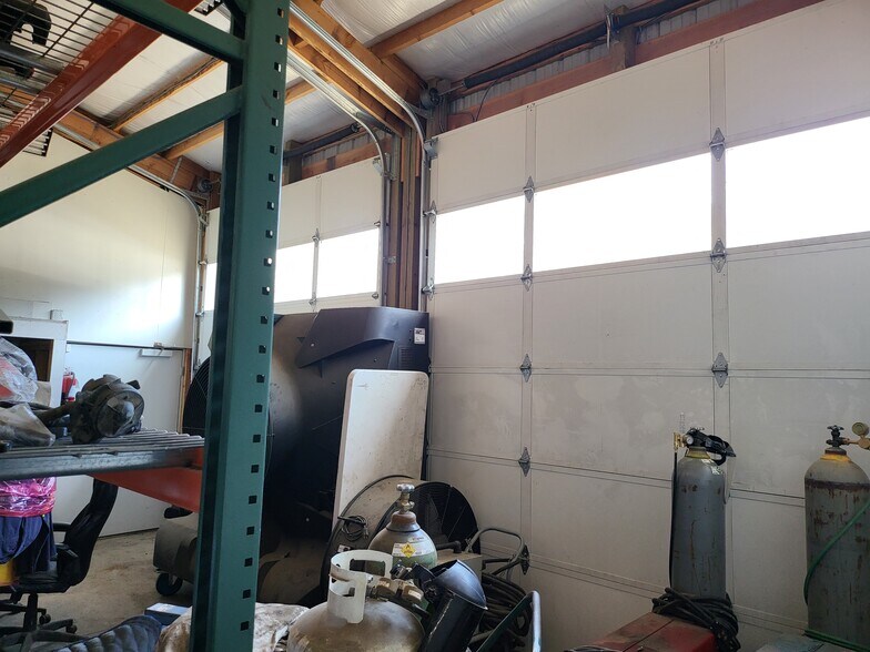 More Photos Of 115 Butte Hill Rd, Woodland Industrial For Lease