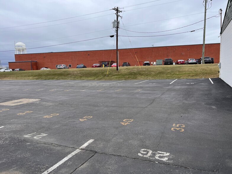 More Photos Of 28 Kenton Lands Rd, Erlanger Warehouse For Lease
