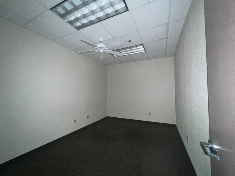 More Photos Of 12409 W Indian School Rd, Avondale Office For Sale