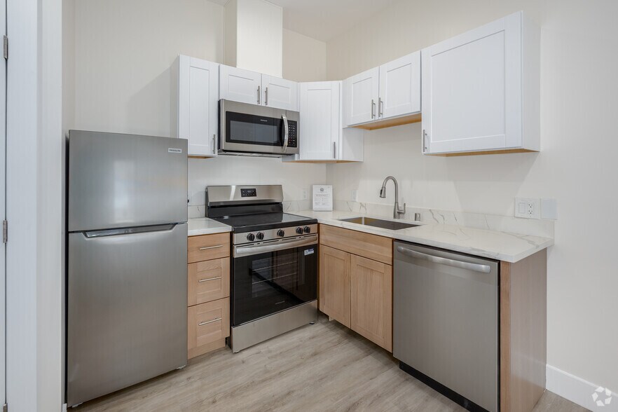 More Photos Of 3000 T St, Sacramento Apartments For Sale
