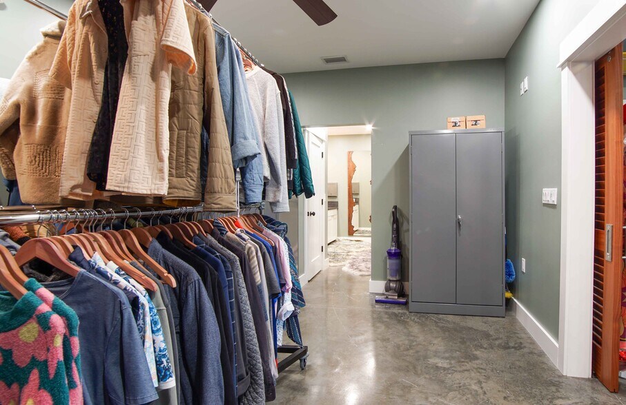 More Photos Of 17629 Cordova Pl, Panama City Beach Industrial For Sale