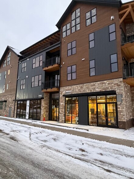 More Photos Of 121 Ski Idlewild Rd, Winter Park Apartments For Lease