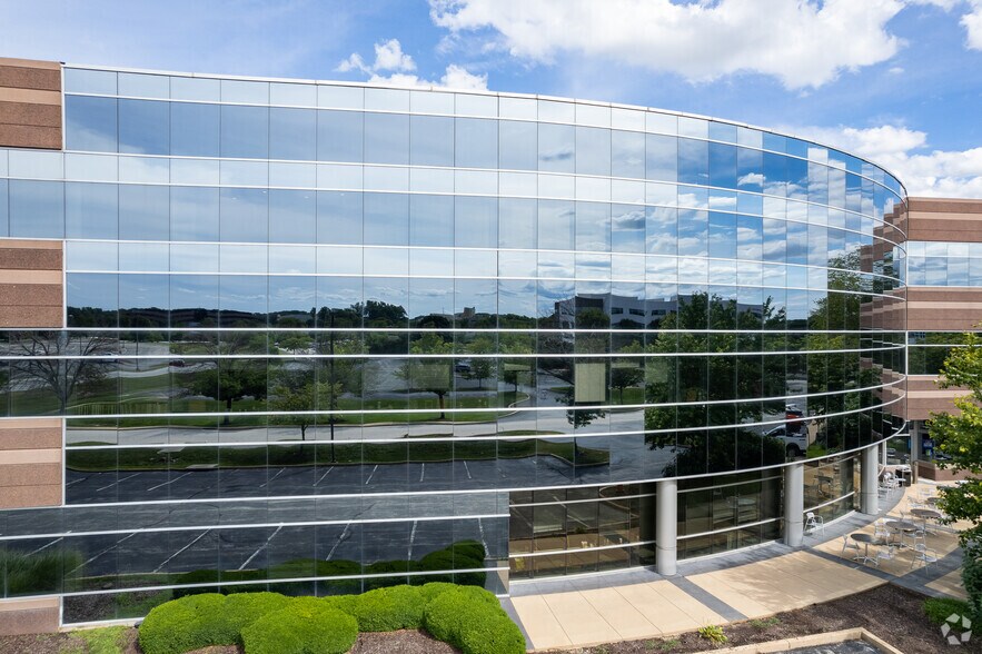 More Photos Of 13640-13690 Riverport Dr, Maryland Heights Office For Lease