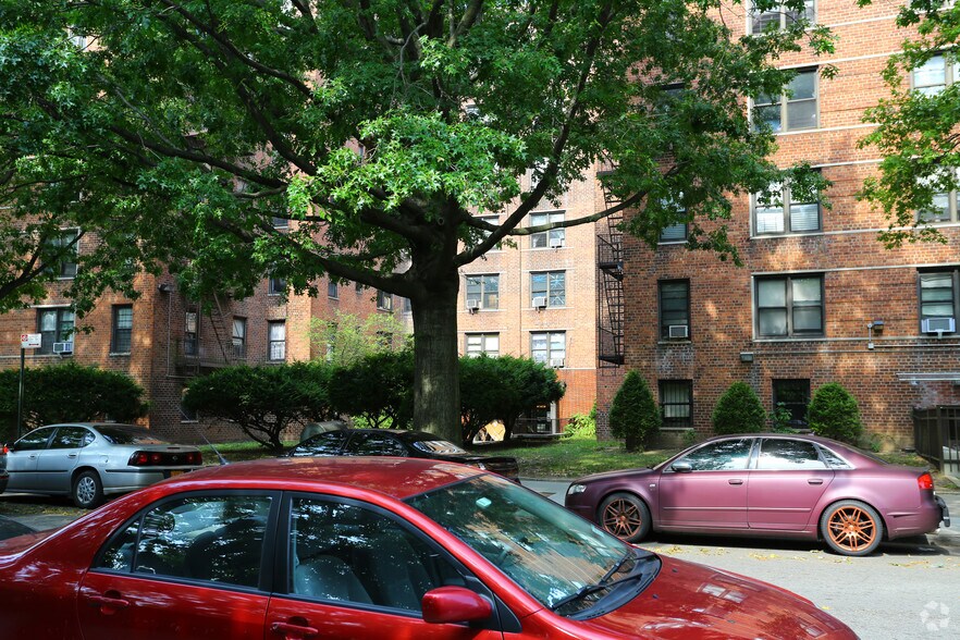 More Photos Of 90 Laurel Hill Ter, New York Apartments For Lease