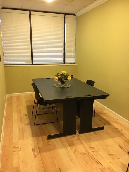 More Photos Of 17000 Preston Rd, Dallas Office For Lease