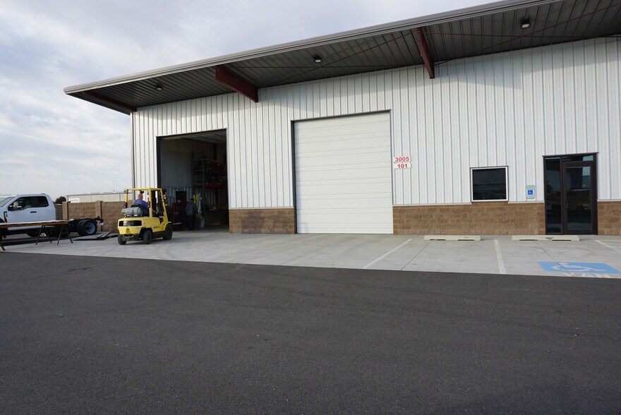 More Photos Of 3005 Rainier Pl, Pasco Warehouse For Lease