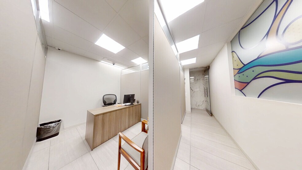 More Photos Of 1333 60th St, Brooklyn Office For Lease