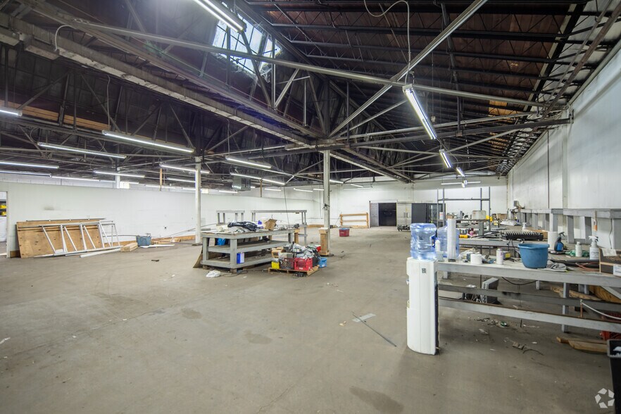 More Photos Of 5206 S 38th St, Saint Louis Warehouse For Lease