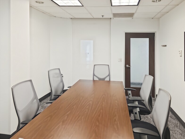 More Photos Of 200 Continental Dr, Newark Coworking Space