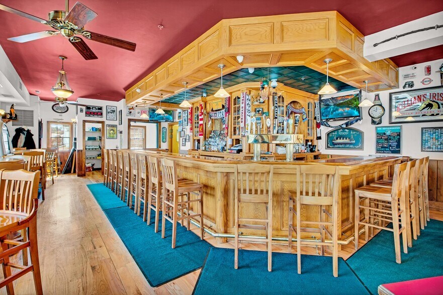 More Photos Of 33 Orange Ave, Walden Restaurant For Sale