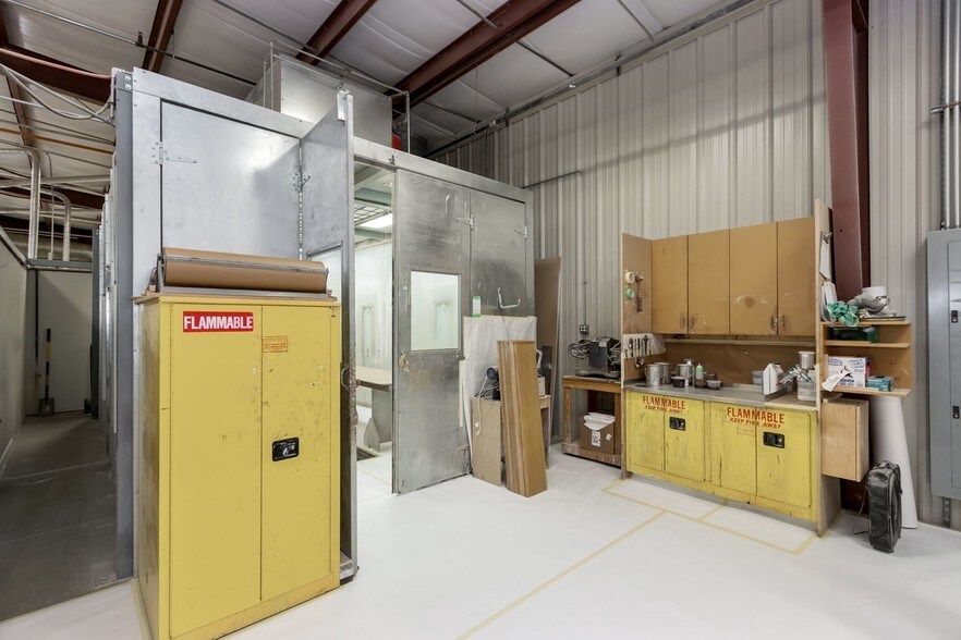 More Photos Of 801 62nd St, Marion Showroom For Sale