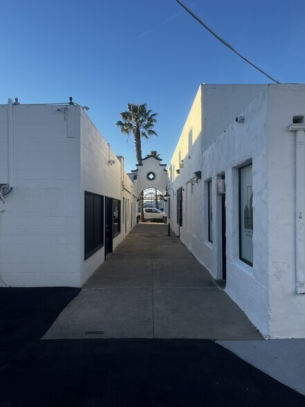 More Photos Of 1810 Newport Blvd, Costa Mesa General Retail For Sale