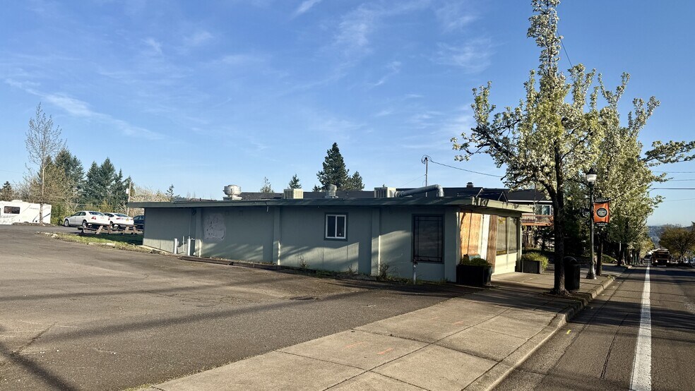 More Photos Of 220 Molalla Ave, Oregon City Restaurant For Sale