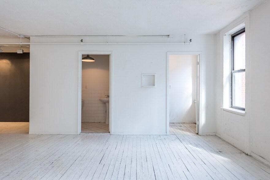 More Photos Of 154-158 Ludlow St, New York Office For Lease