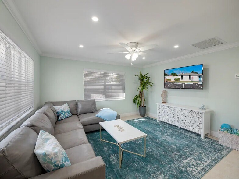 More Photos Of 101 Sandal Ln, Palm Beach Shores Apartments For Sale