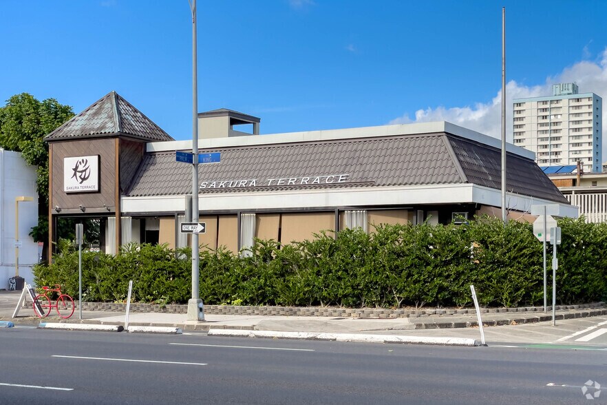 More Photos Of 1240 S King St, Honolulu Restaurant For Lease