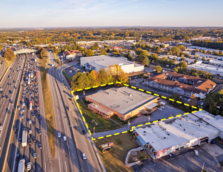 Primary Photo Of 6218 Dawson Blvd, Norcross Showroom For Sale