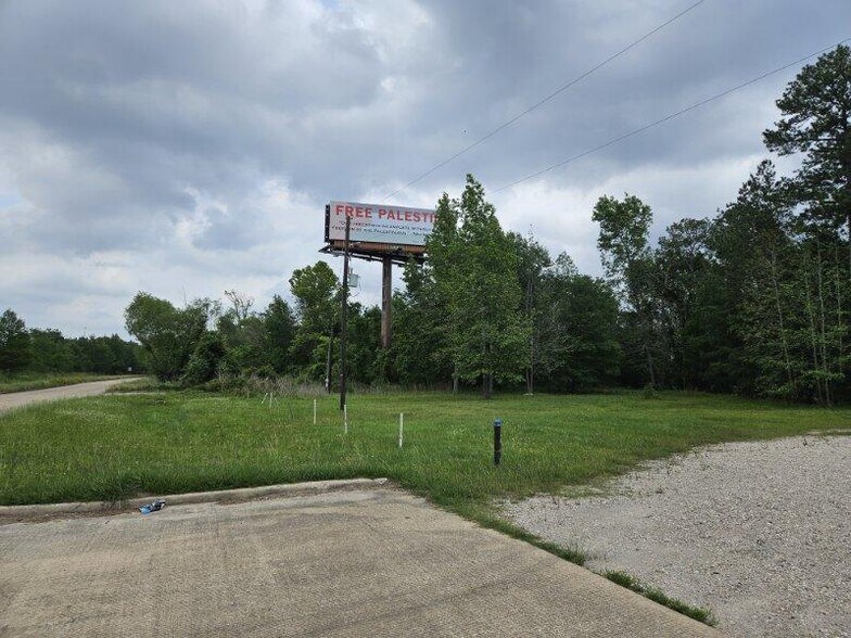 More Photos Of 14815 Freeway Service Road, Conroe Land For Lease