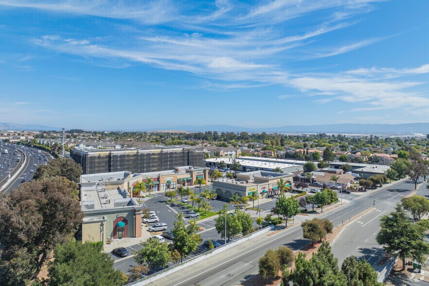 More Photos Of 5454 Central Ave, Newark Unknown For Lease