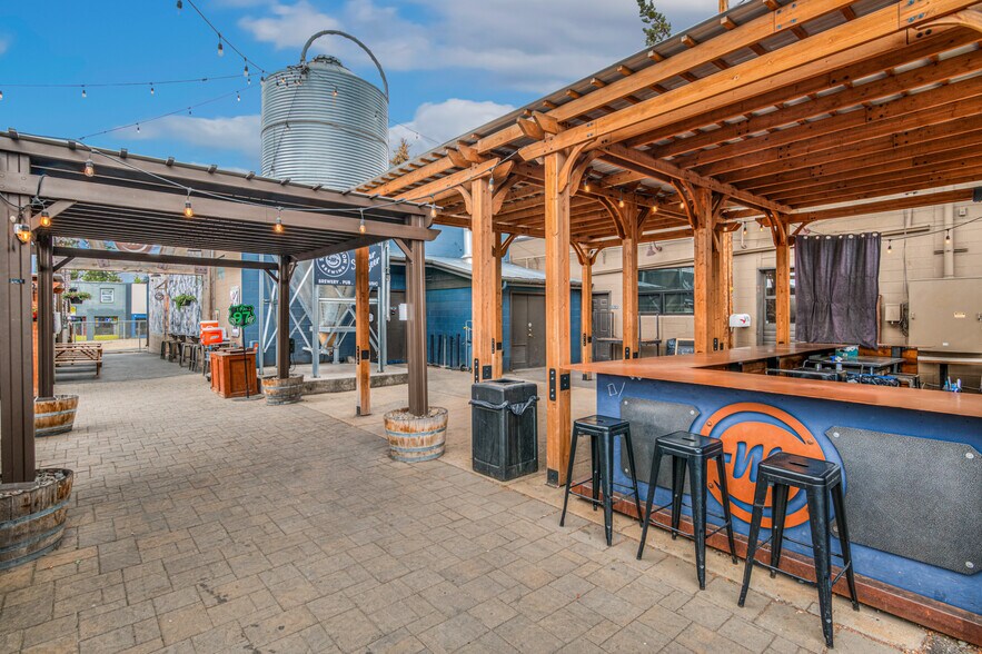 More Photos Of 20 NW Greenwood Ave, Bend Loft Creative Space For Sale