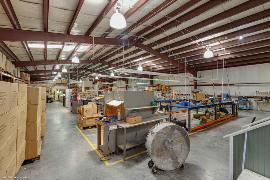 More Photos Of 328 Tiller Dr, Pawleys Island Warehouse For Lease