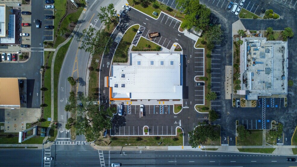 More Photos Of 8730 Baymeadows Rd, Jacksonville Storefront For Lease