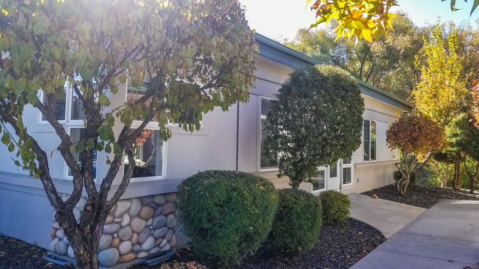 More Photos Of 4481 N Dresden Pl, Garden City Office For Sale