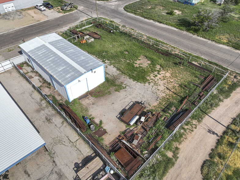More Photos Of 708 S Colorado St, Midland Industrial For Sale