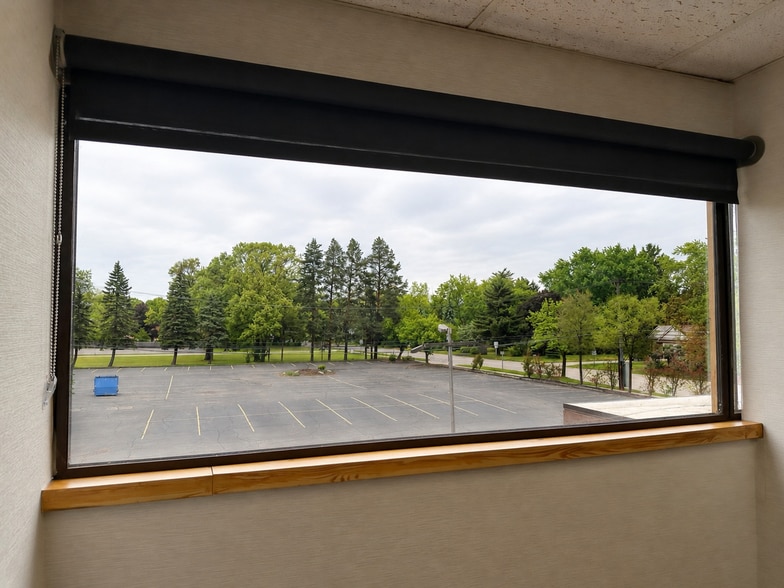 More Photos Of 33900 Schoolcraft Rd, Livonia Serviced Offices For Lease