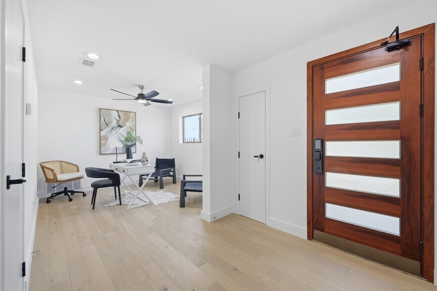 More Photos Of 2631 Kirby st, Dallas Multifamily For Sale