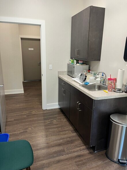 More Photos Of 212 NW 135th Way, Newberry Office For Lease