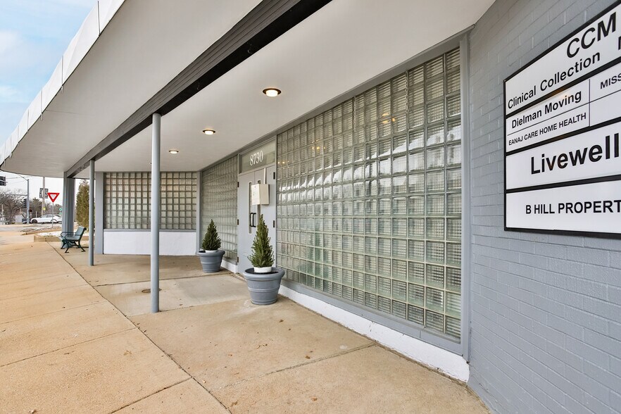 More Photos Of 8730 Big Bend Blvd, Webster Groves Office For Sale