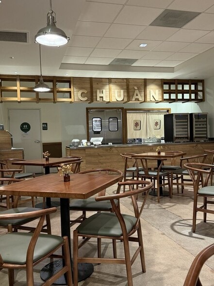 More Photos Of 13824 Red Hill Ave, Tustin Restaurant For Lease