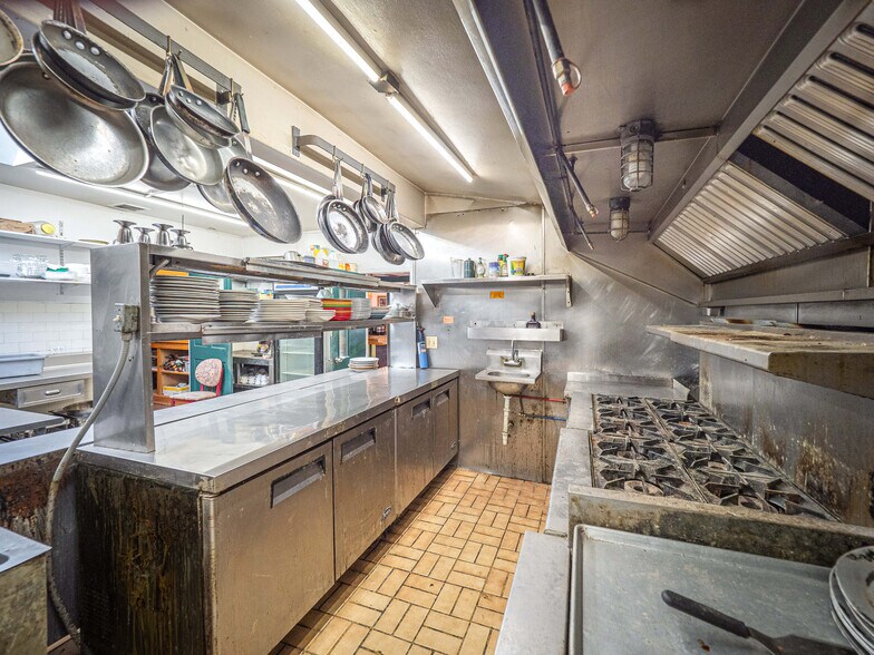 More Photos Of 923 State Route 32, Highland Mills Restaurant For Sale