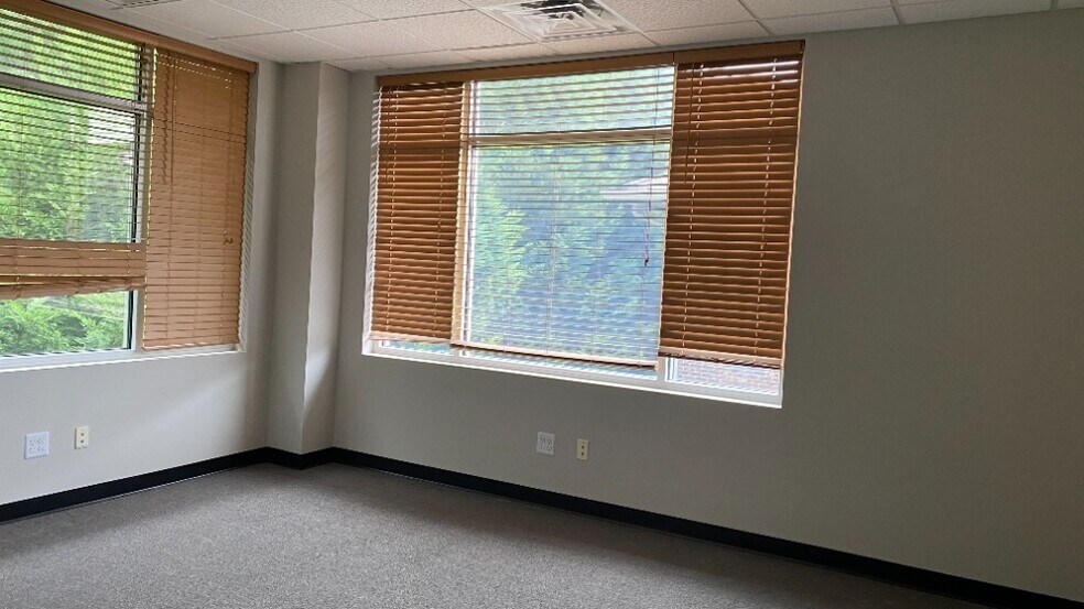 More Photos Of 3331 N Berkeley Lake Rd NW, Berkeley Lake Medical For Lease
