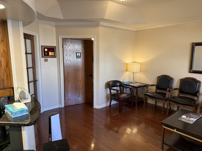 More Photos Of 4605 Old Bullard Rd, Tyler Office For Lease