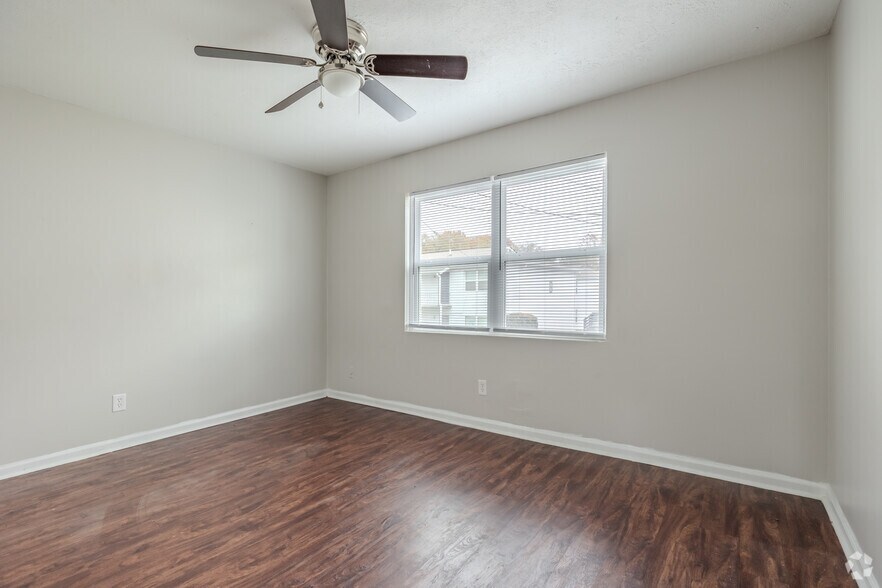 More Photos Of 969 Forest Ave, Forest Park Apartments For Sale