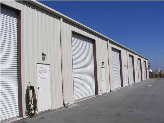 More Photos Of 48 Commerce Ln, Freeport Warehouse For Lease