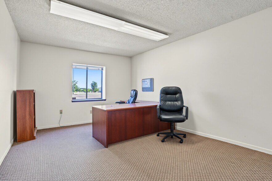 More Photos Of 12625 40th St N, Clearwater Warehouse For Sale