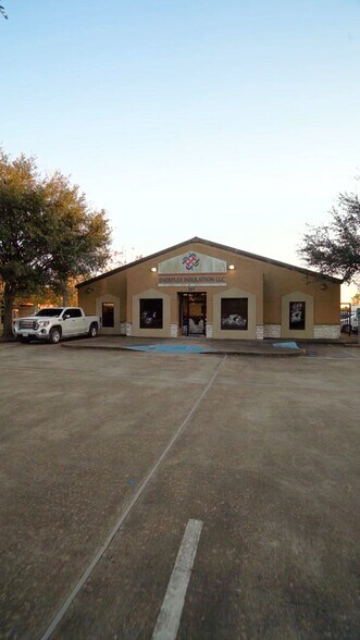 Primary Photo Of 207 W Archer Rd, Baytown Warehouse For Sale