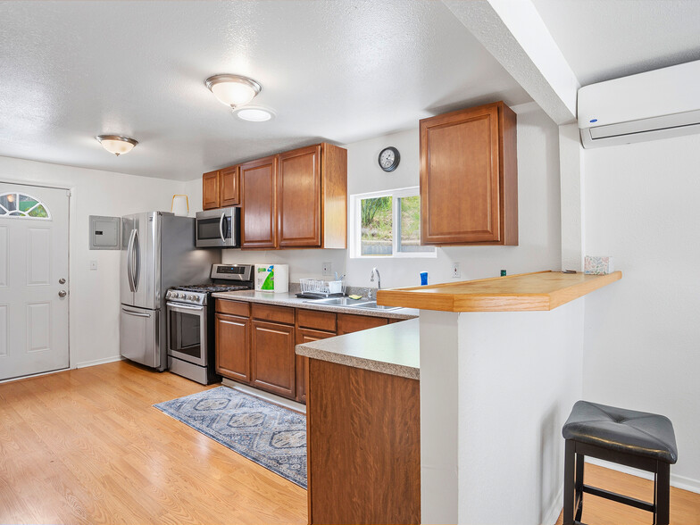 More Photos Of 7580 McGroarty Ter, Tujunga Apartments For Sale