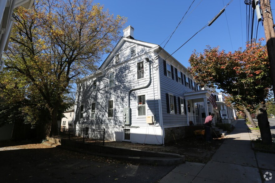 More Photos Of 20 Leigh St, Clinton Township Apartments For Sale