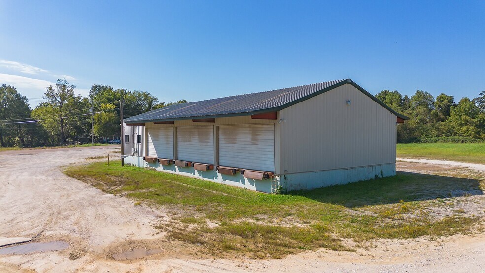 More Photos Of 823 Whitehall St, Jackson Warehouse For Sale